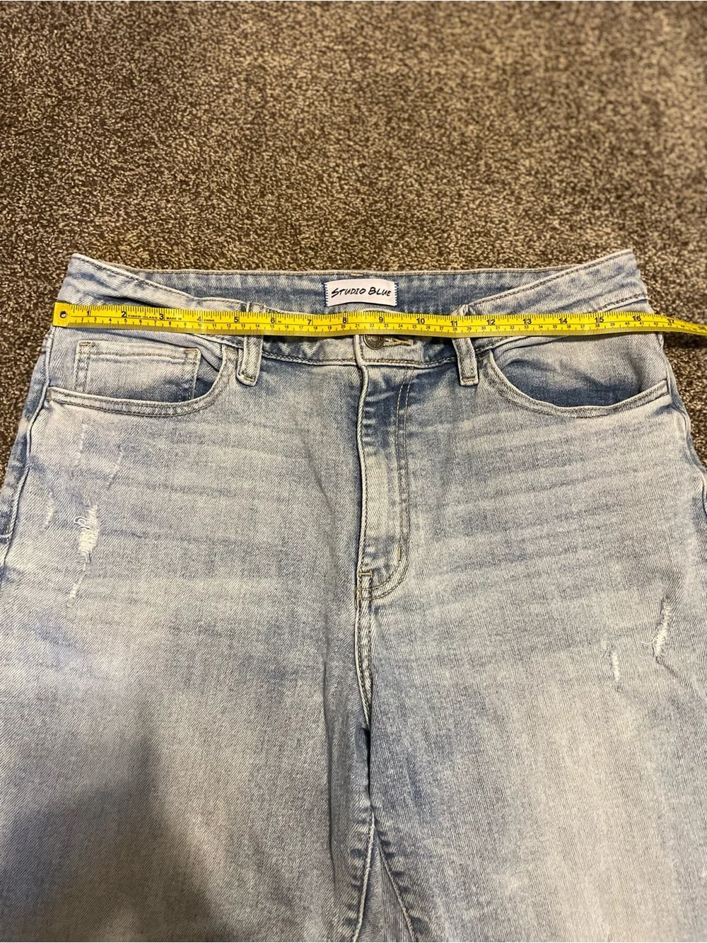 Light Wash Cropped Women's Jeans - Picture 6 of 6